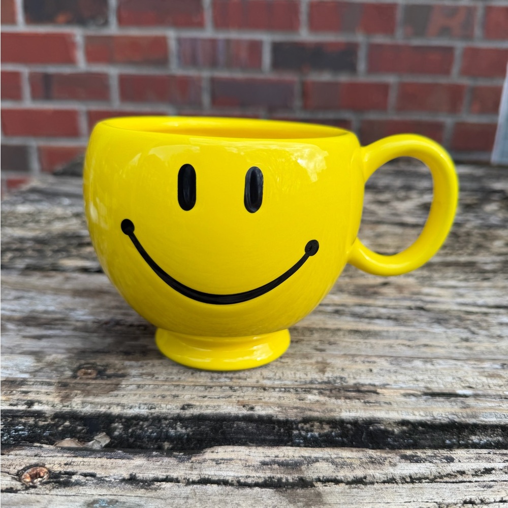 Vintage 1990s Teleflora Smiley Face 20 Oz Planter Oversized Ceramic Coffee Mug